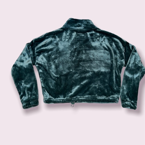 Cropped Velvet Sweater - Picture 2 of 3